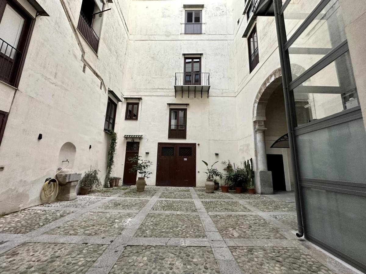 Casa Guilla_Alla Cattedrale Palermo Eksteriør billede